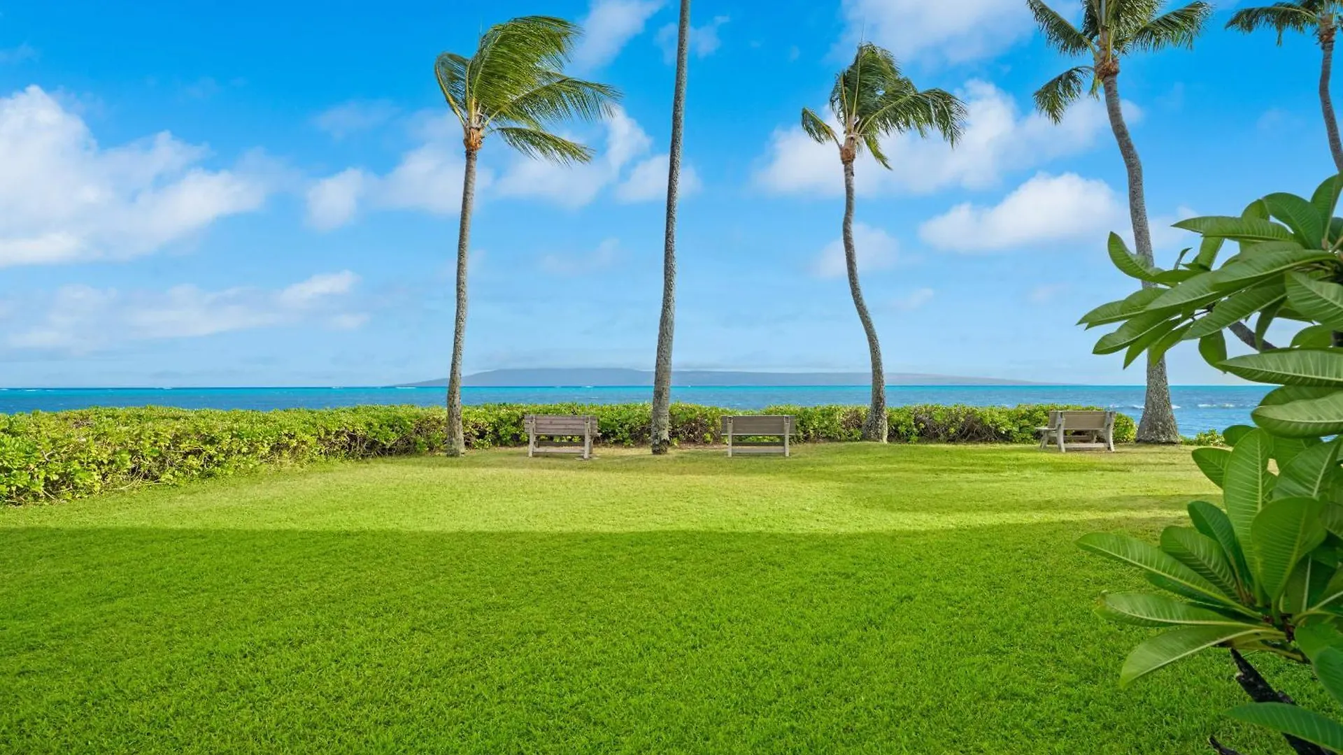 Oceanfront Condo With Pool And Grills In Molokai! Kaunakakai
