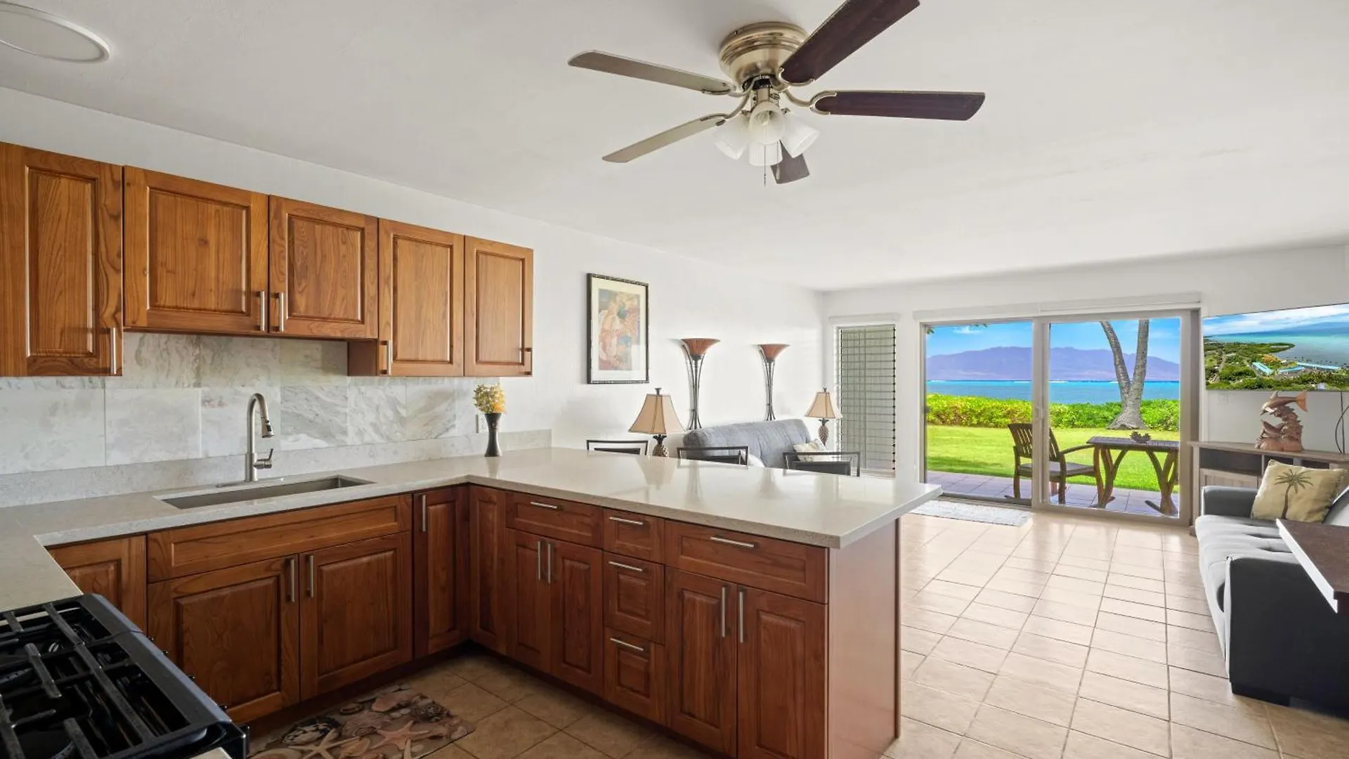 Oceanfront Condo With Pool And Grills In Molokai! Kaunakakai